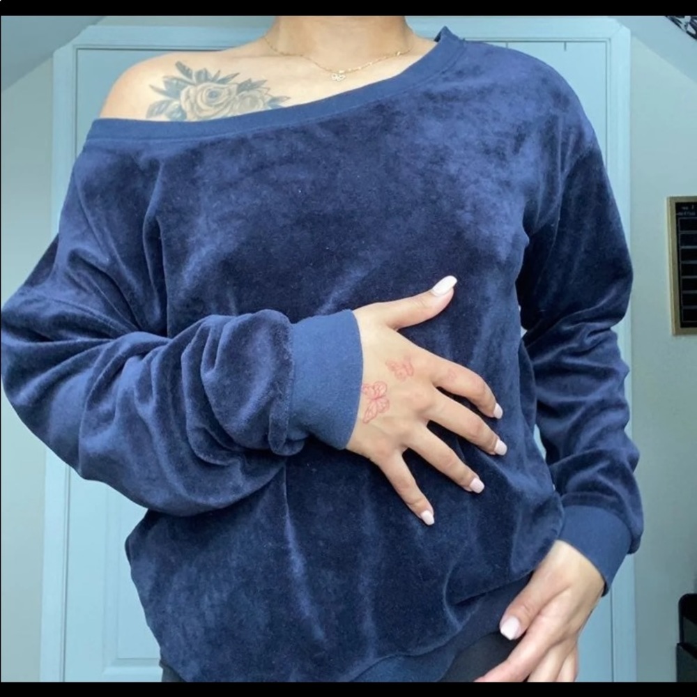 Juicy Couture Velour Sweatshirt Top